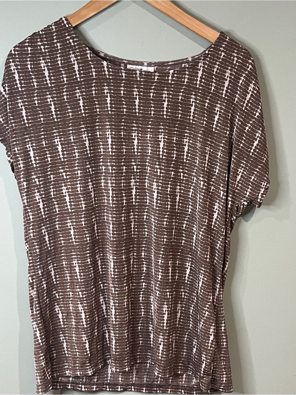 Jaclyn Smith Brown and White Patterned Short Sleeve Top